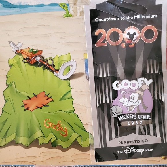 Disney Jewelry - Goofy in Mickey's Revue 1932 Millennium Pin
